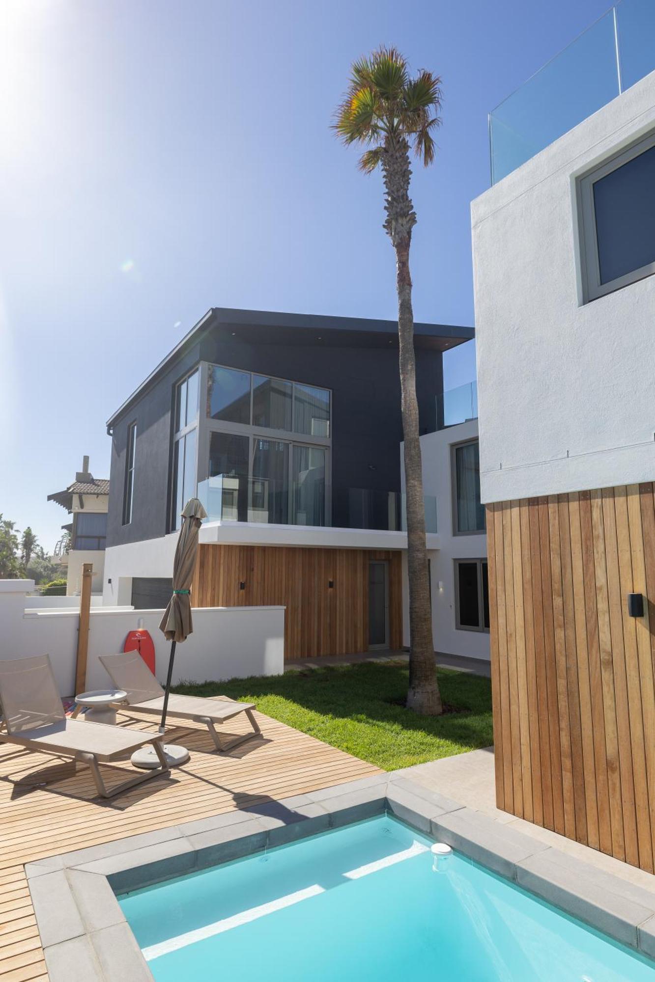 Ocean 9 - Sunset Beachfront Residency เคปทาวน์ ภายนอก รูปภาพ